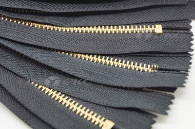 18см молнии джинсовые №322 черный авт. т4 латунь - купить в Ставрополе. Цена: 28.62 руб.